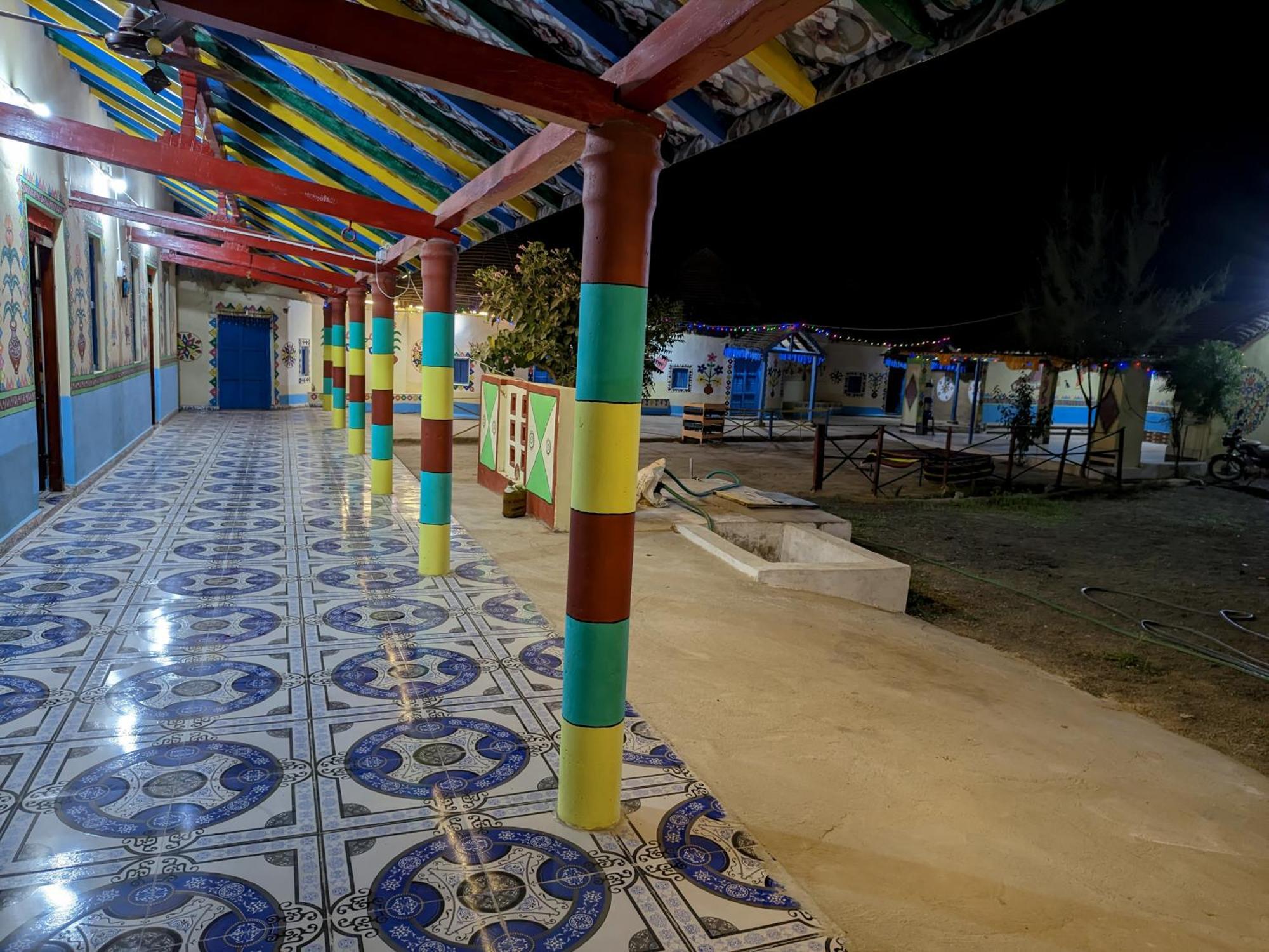 White Land Villagestay Dhordo 外观 照片