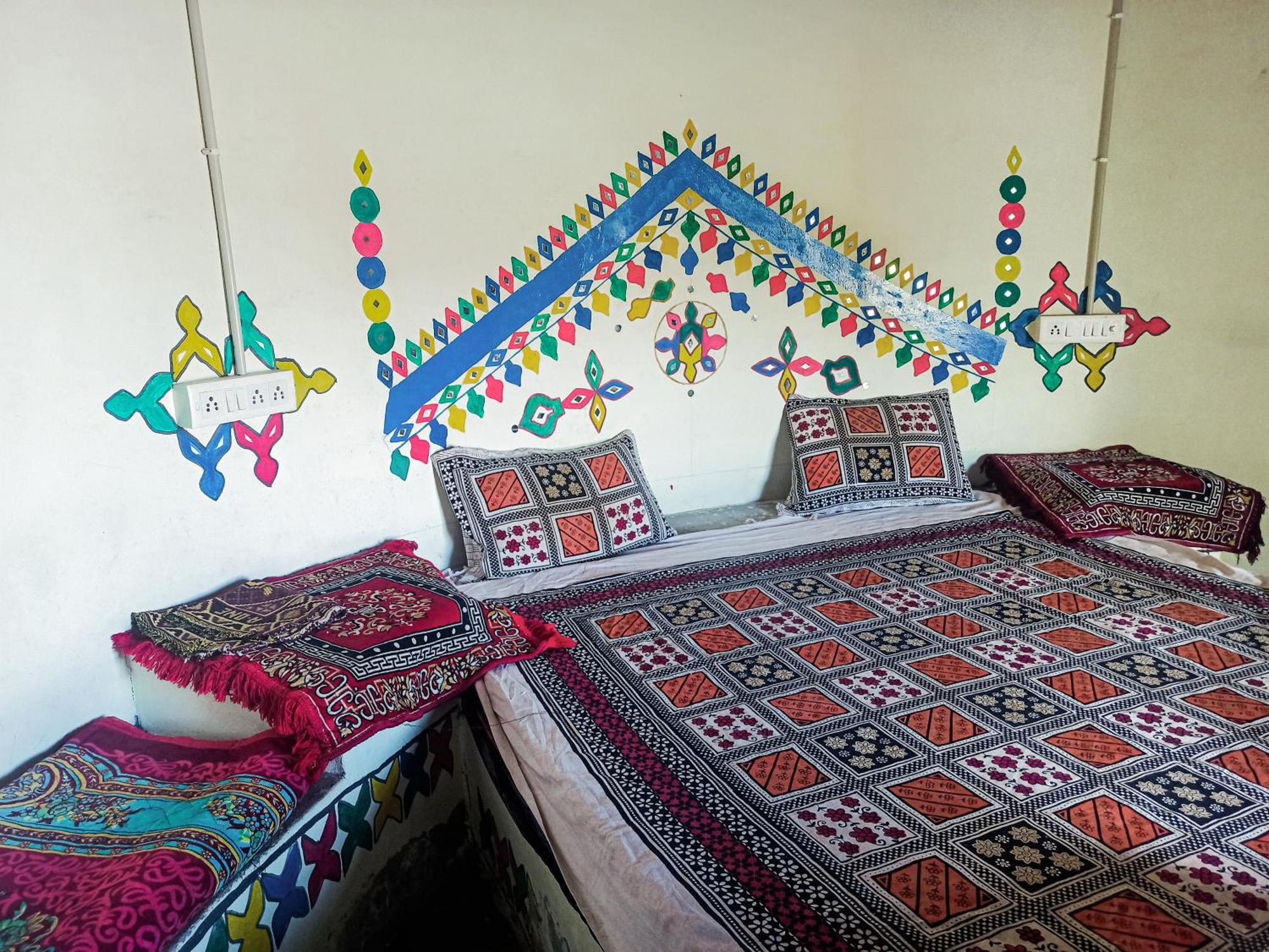 White Land Villagestay Dhordo 外观 照片